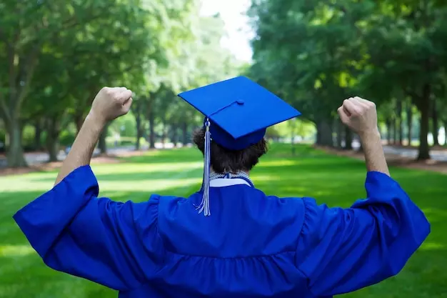 How Graduation Stoles Can Highlight Student Achievements