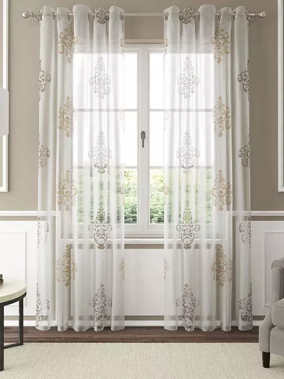 How to Choose Curtains for Living Room Spaces?