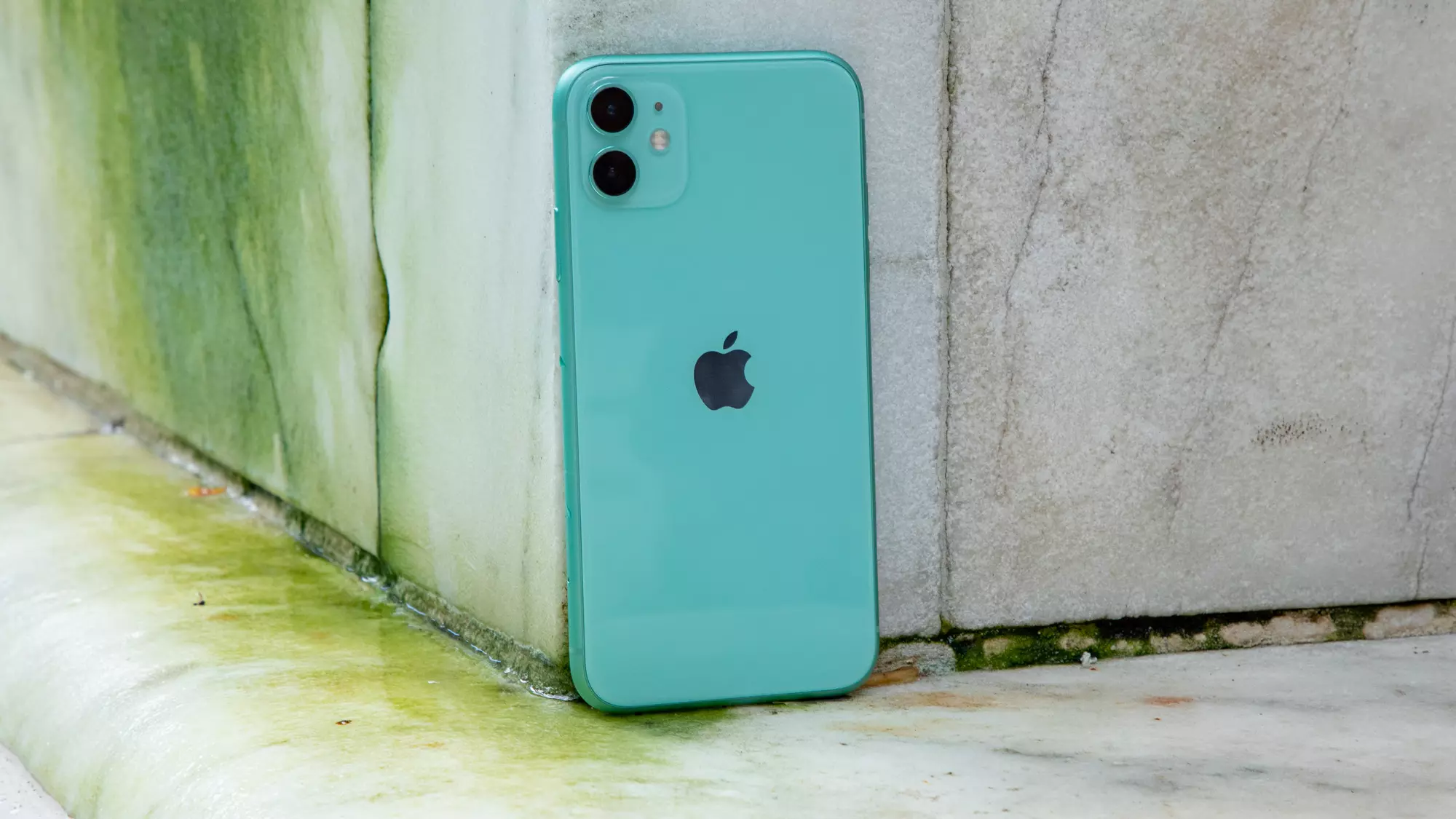 Apple iPhone 11 Review: A Perfect Blend of Style and Functionality
