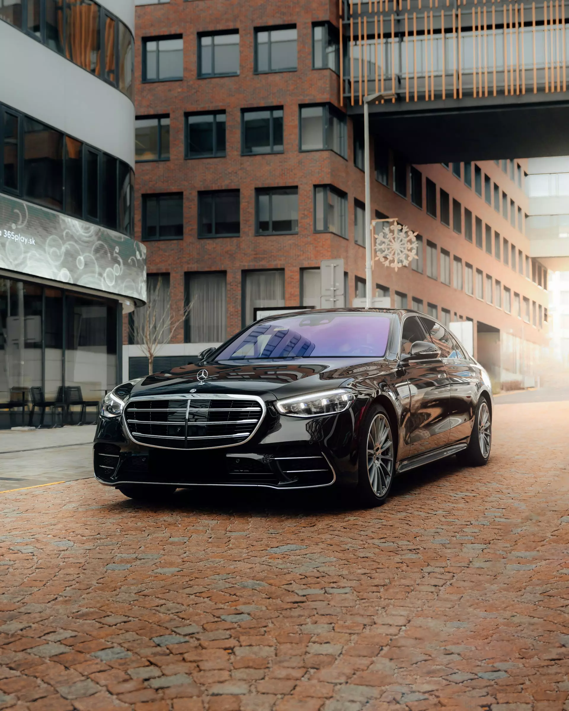 Chauffeur Service in Saudi Arabia: The Perfect Choice for Tourists