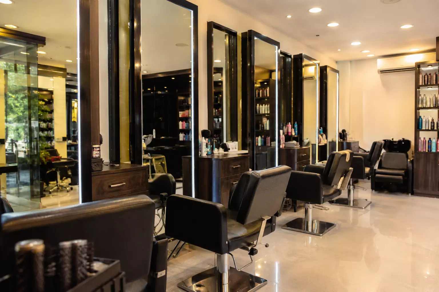 Affordable Salons for Makeup and Hair in Khan Market