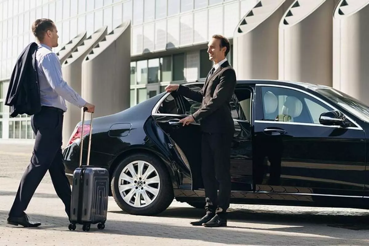 Chicago Private Car Service - Luxury, Comfort, and Reliable Transportation