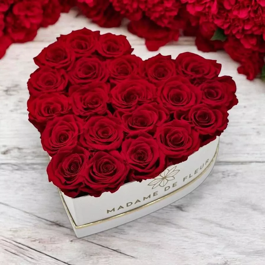 Fast Flower Delivery with Madame De Fleur: Fresh Blooms Right on Time