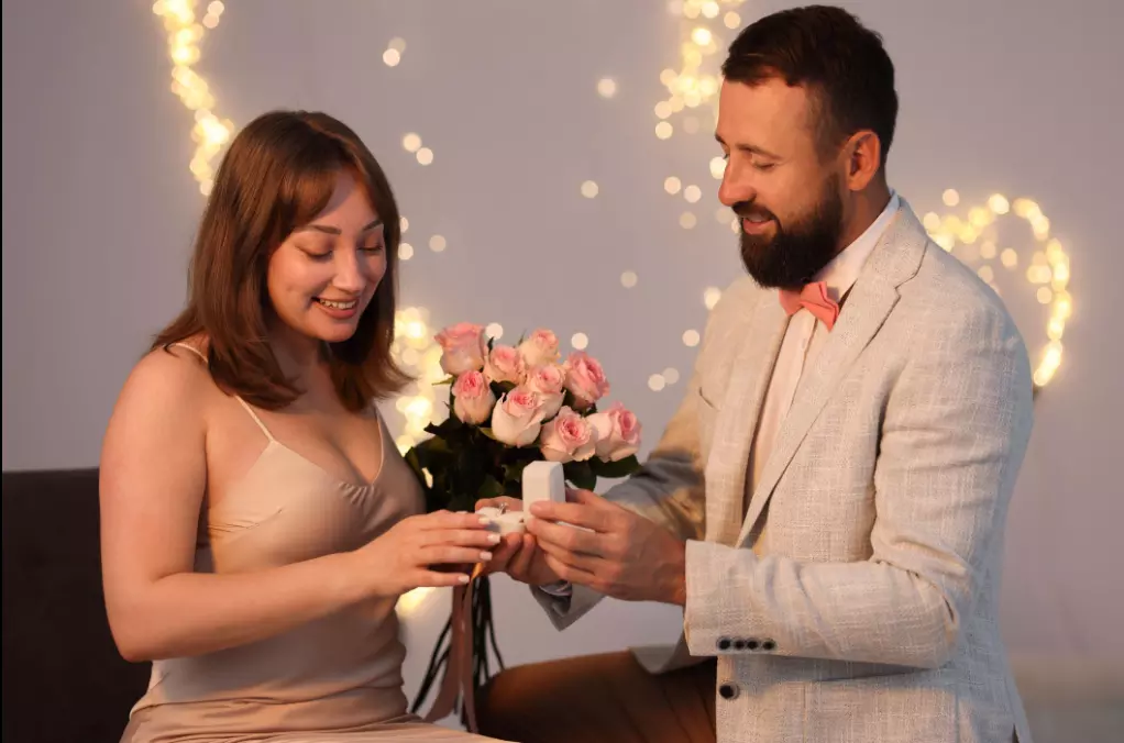 Diamond Engagement Rings: Complete Guide to Choosing the Perfect Ring