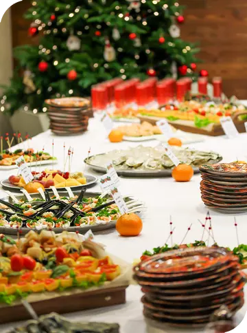 How to Choose the Best Christmas Catering Menu for Your Holiday Event