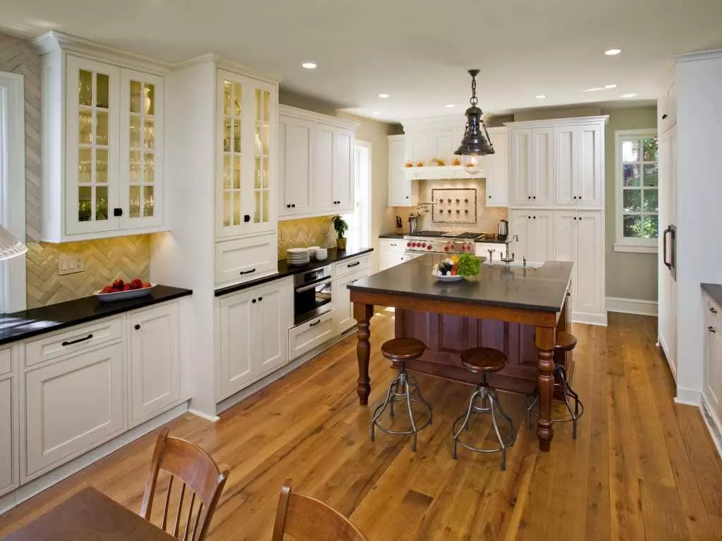 Why Custom Kitchen Cabinets Are the Smartest Upgrade in Southington, CT Homes
