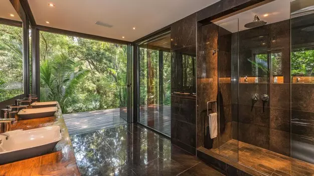 Luxury Showers for Indoors and Outdoors: What Makes Them High-End?