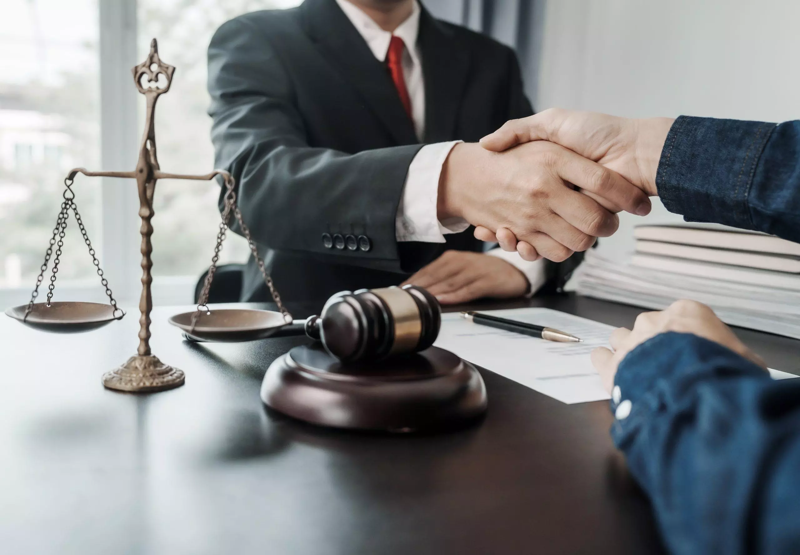 Why Your Business Needs a Law Firm for Insurance Lawyer Support