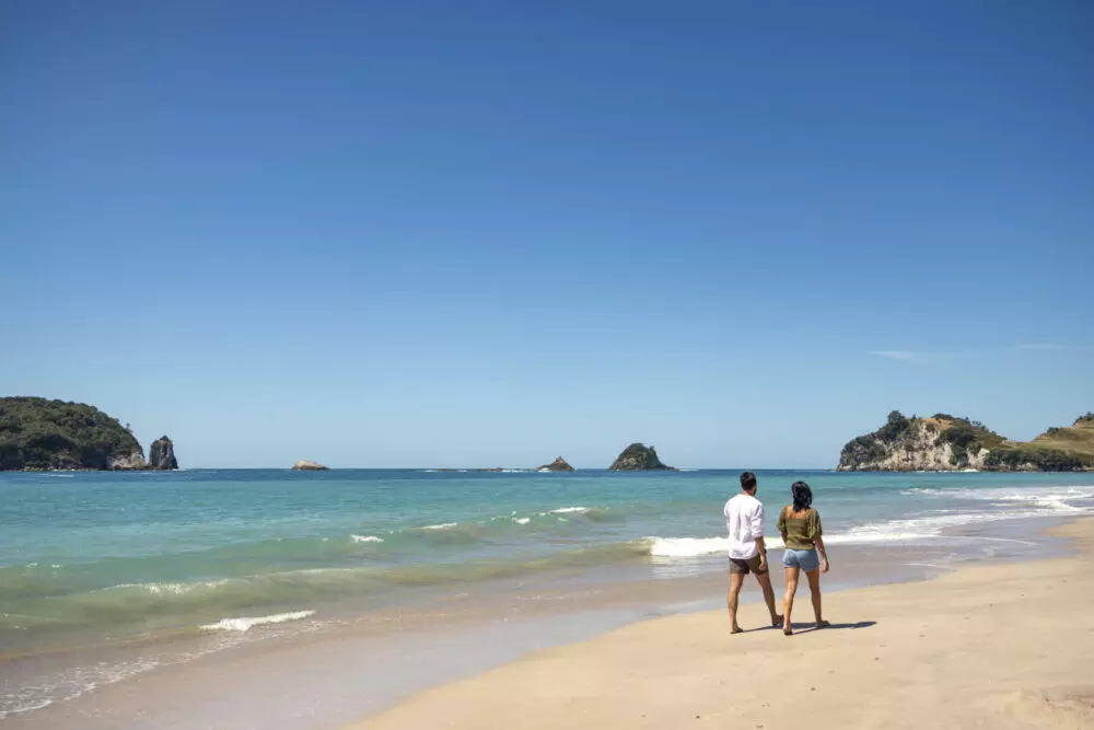 How to Find the Perfect New Zealand Honeymoon Tour Package for Romance